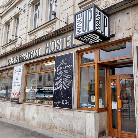 Wake Up Wellness Hostel Брно Экстерьер фото